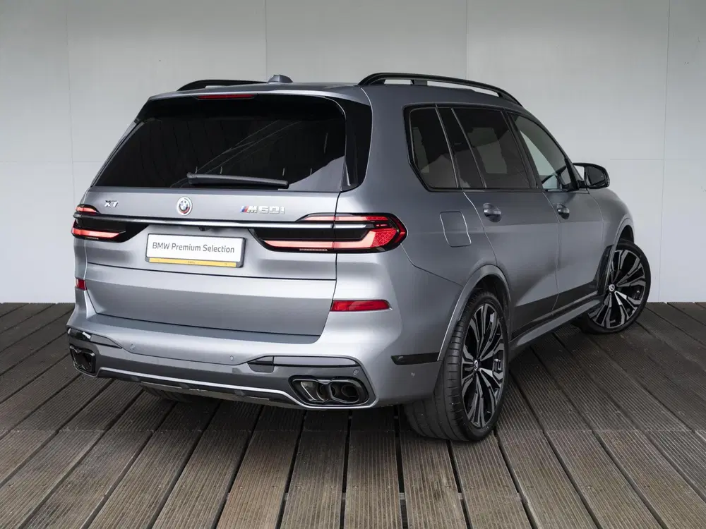 BMW X7 M60i xDrive uit 2023, foto 2