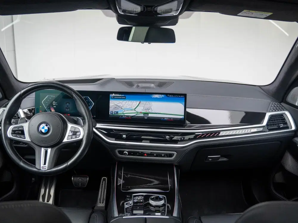 BMW X7 M60i xDrive uit 2023, foto 3
