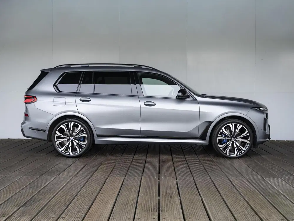BMW X7 M60i xDrive uit 2023, foto 7