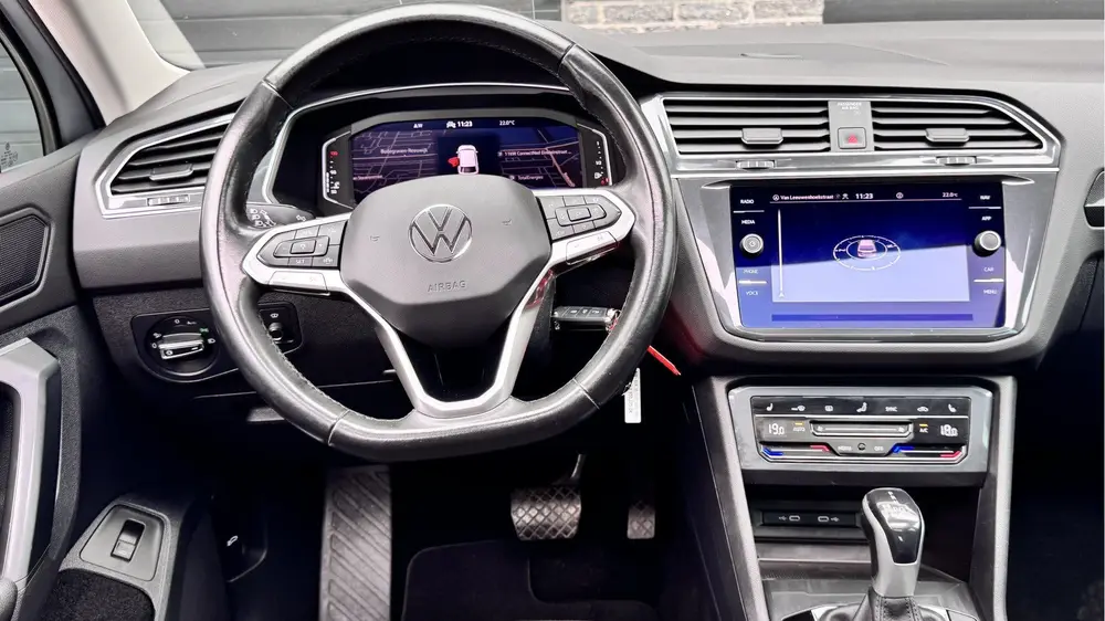 Volkswagen Tiguan 1.5 TSI R-Line Business+ DSG Panoramadak | uit 2021, foto 10