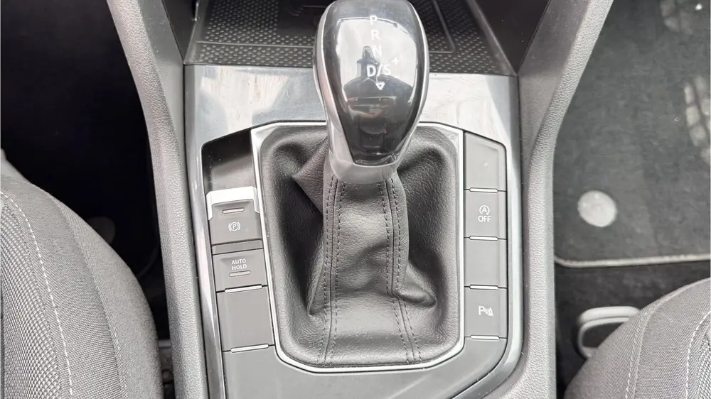 Volkswagen Tiguan 1.5 TSI R-Line Business+ DSG Panoramadak | uit 2021, foto 17