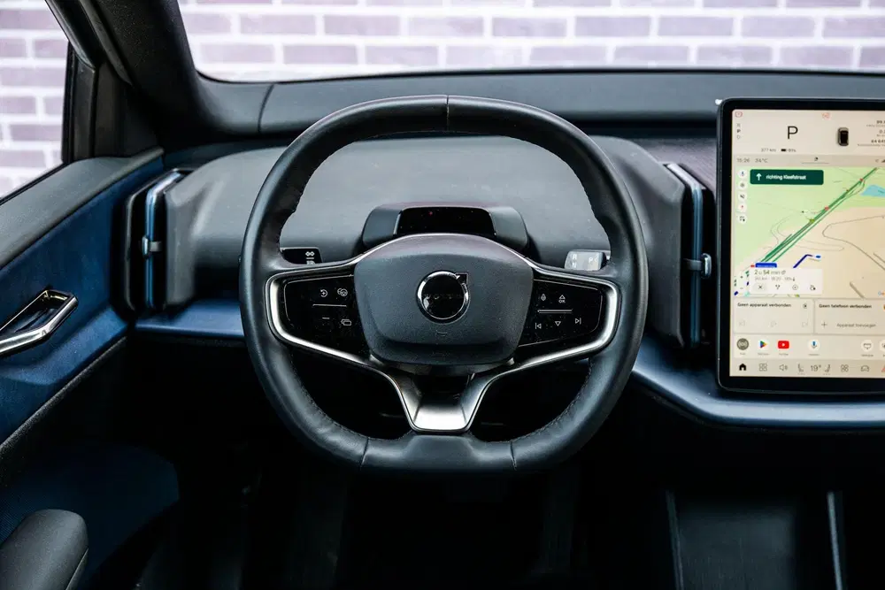 Volvo EX30 Single Motor Extended Range Plus 69 kWh uit 2024, foto 3