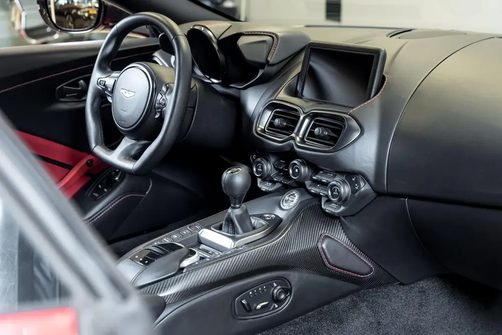 Aston Martin Vantage Coupe | Manual | Carbon Fibre Package | uit 2019, foto 11