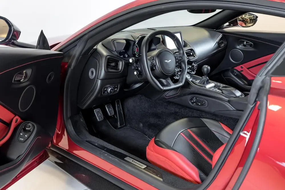 Aston Martin Vantage Coupe | Manual | Carbon Fibre Package | uit 2019, foto 5