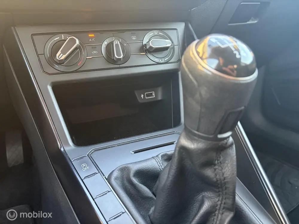 Volkswagen Polo 1.0 MPI Comfortline uit 2019, foto 10