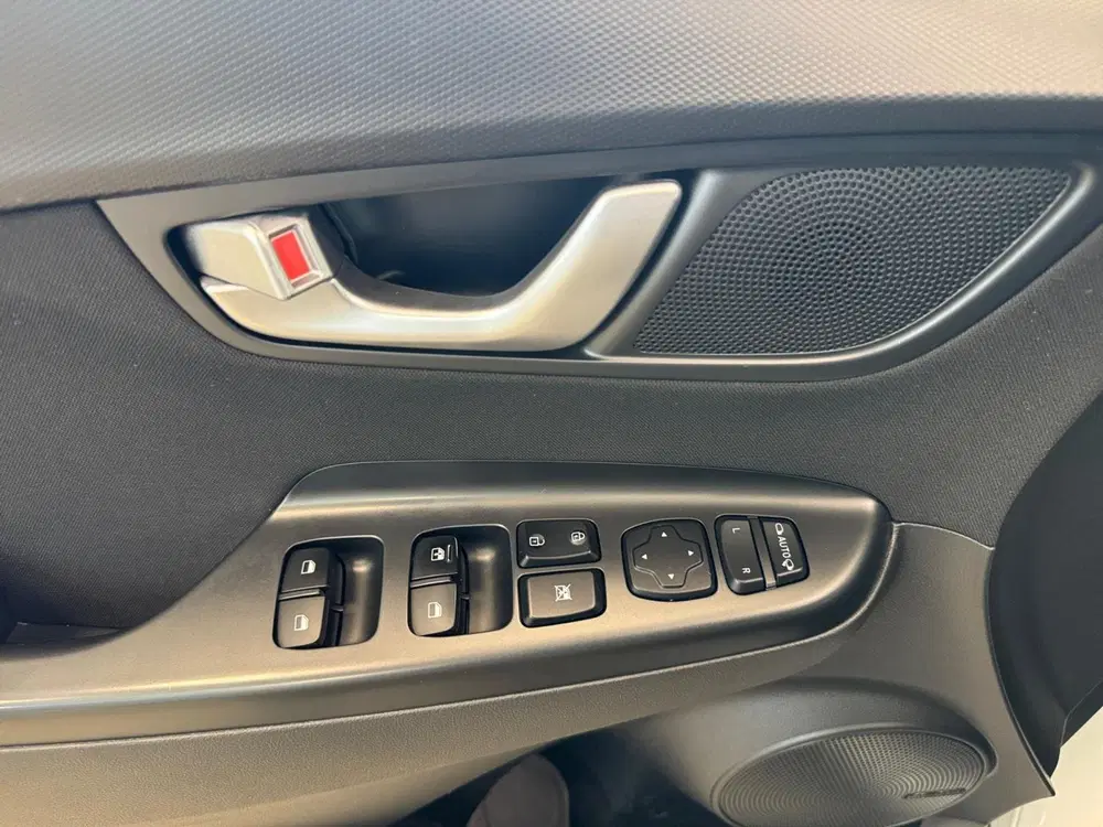 Hyundai KONA 1.6 HYBRID uit 2023, foto 17