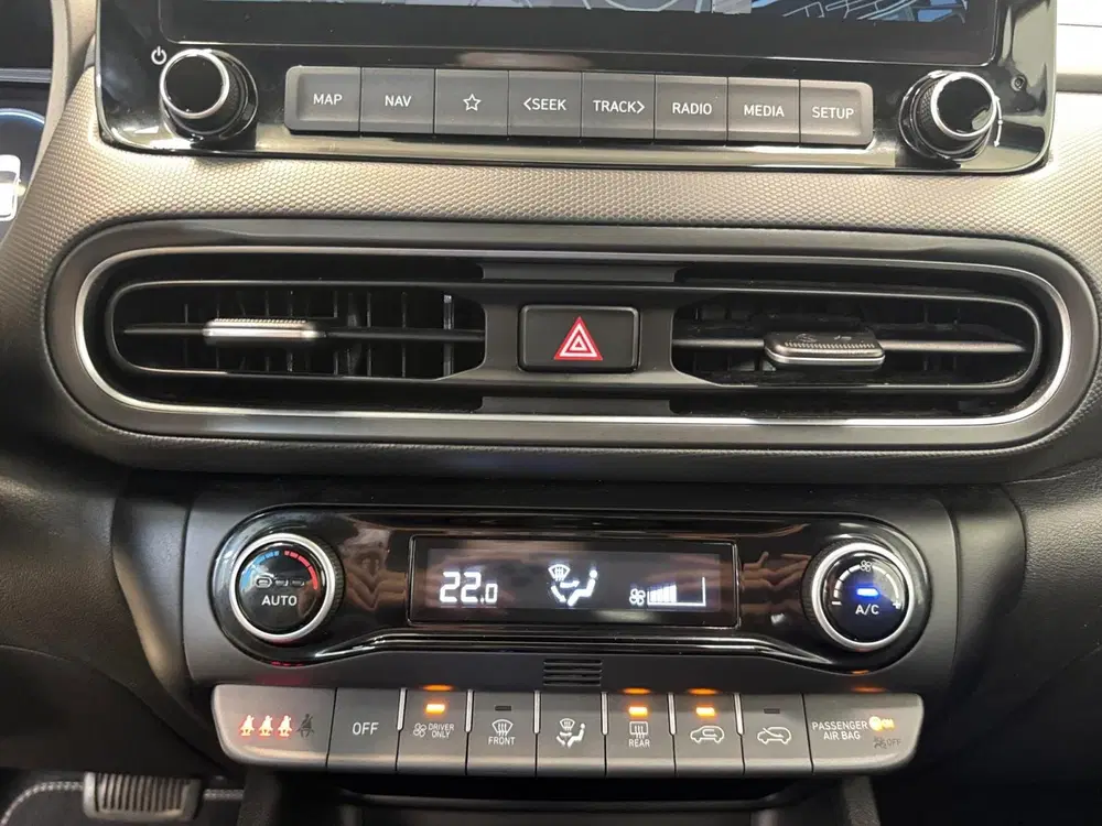 Hyundai KONA 1.6 HYBRID uit 2023, foto 19