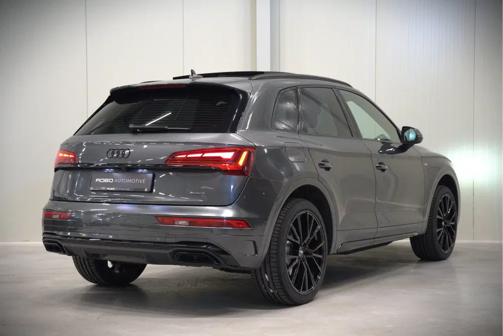 Audi Q5 50 TFSI e S edition S-Line uit 2021, foto 2