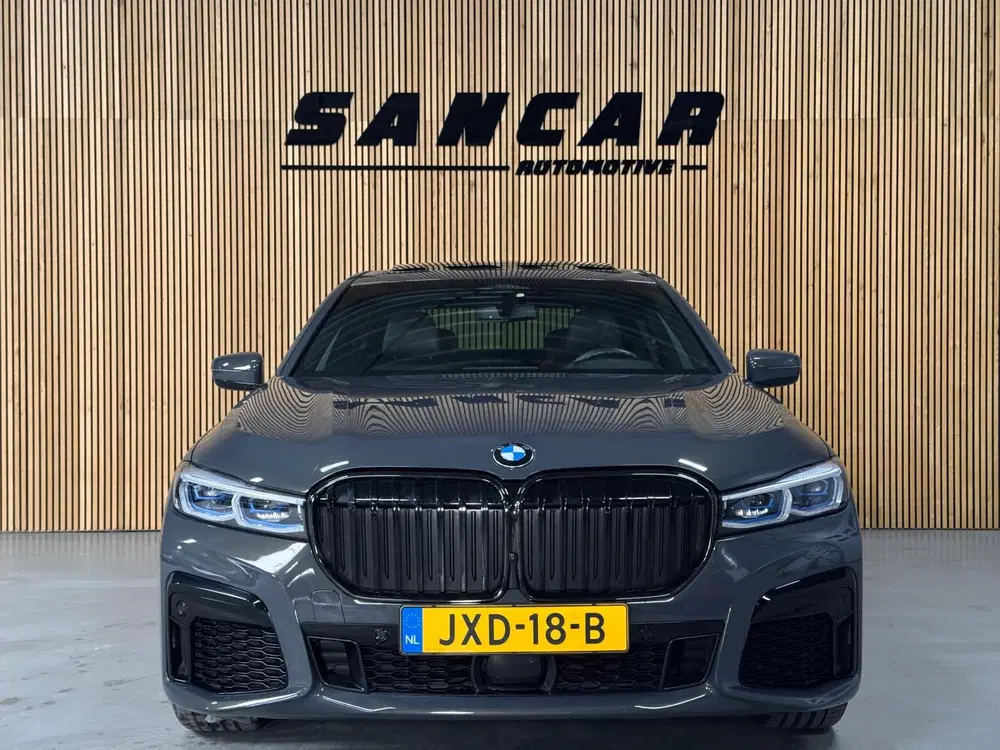 BMW 7-serie 745e High Executive uit 2020, foto 2