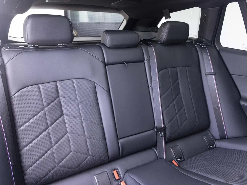 BMW 5-serie Touring 530e uit 2025, foto 11