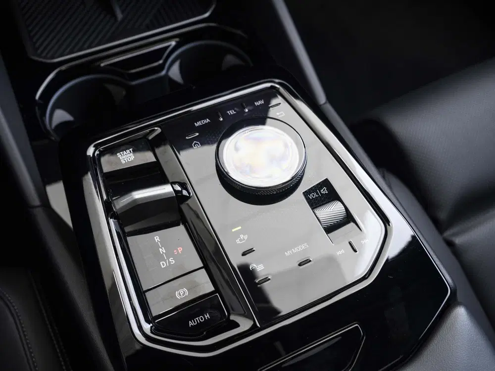 BMW 5-serie Touring 530e uit 2025, foto 13