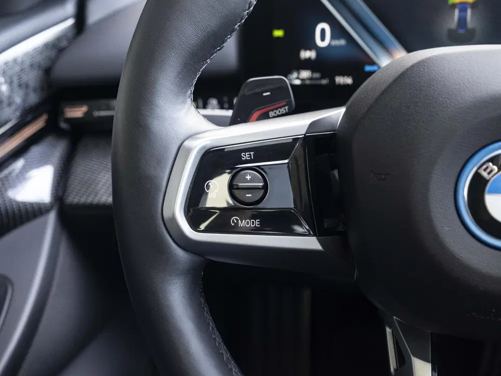 BMW 5-serie Touring 530e uit 2025, foto 17