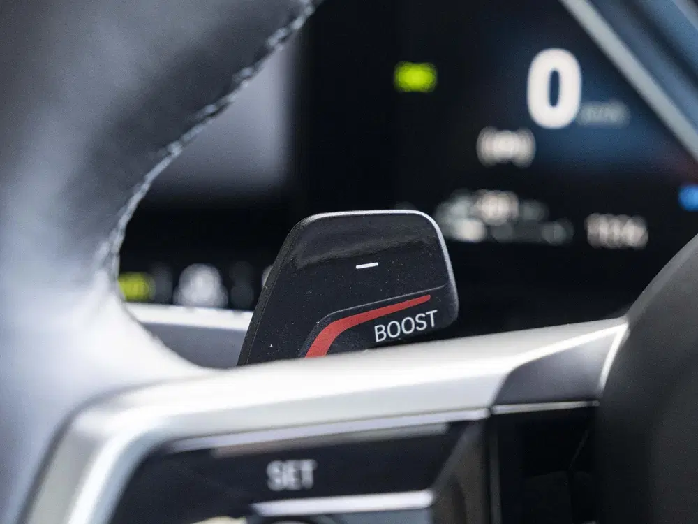 BMW 5-serie Touring 530e uit 2025, foto 19