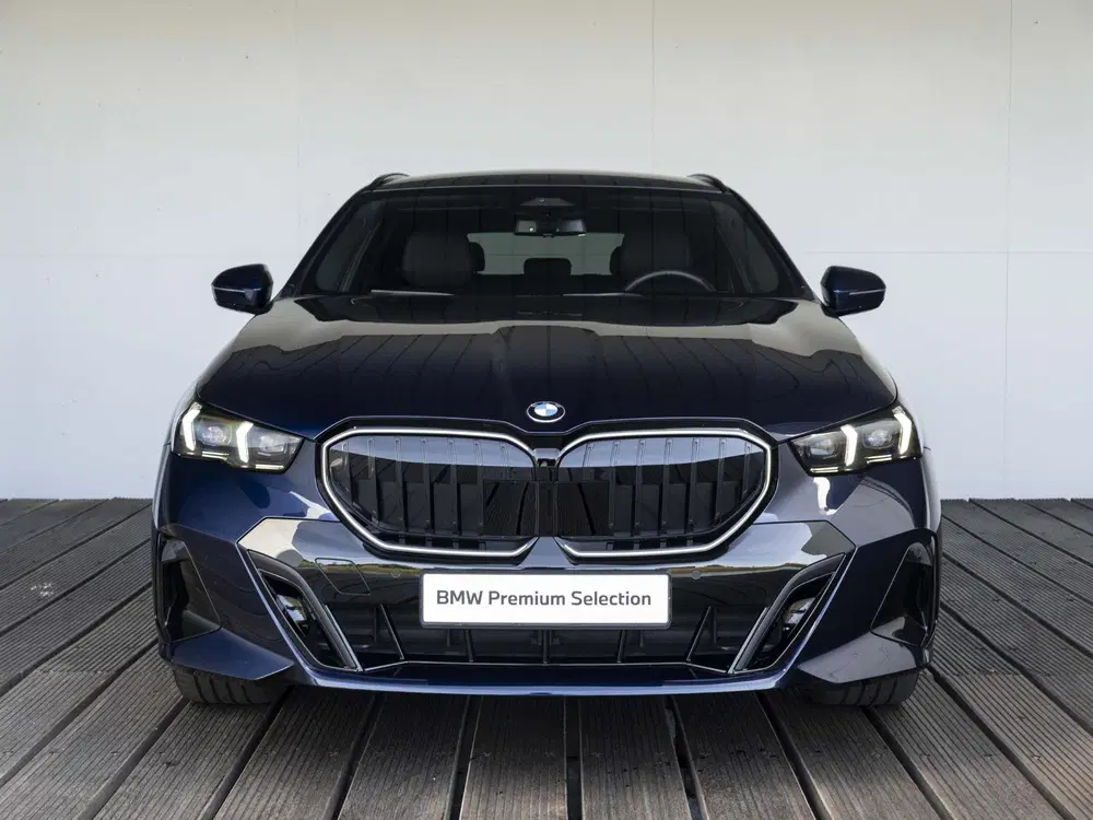 BMW 5-serie Touring 530e uit 2025, foto 6