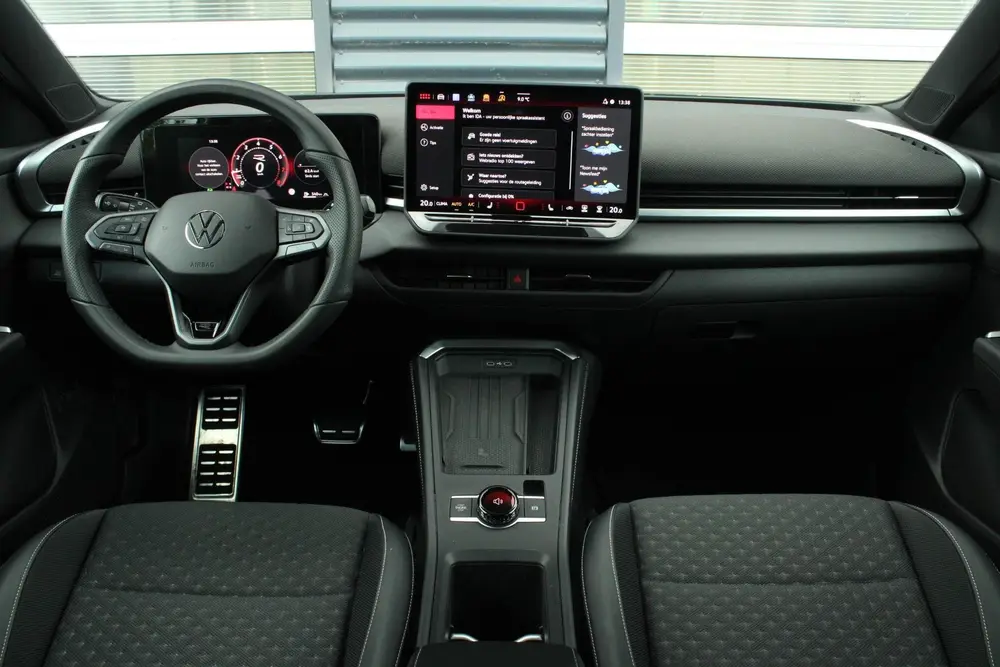 Volkswagen T-Roc 1.5 eTSI 150pk DSG R-Line First Edition | H uit 2025, foto 5