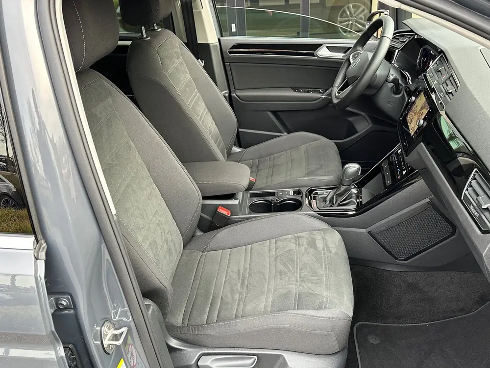 Volkswagen Touran 1.5 TSI 150pk DSG Highline 7-persoons | Do uit 2024, foto 20