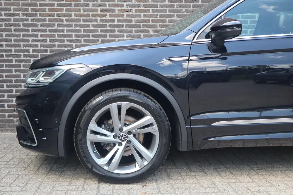 Volkswagen Tiguan 1.5 TSI 150pk DSG R-Line Business+ | Panor uit 2022, foto 14