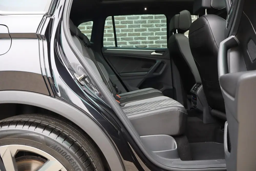 Volkswagen Tiguan 1.5 TSI 150pk DSG R-Line Business+ | Panor uit 2022, foto 18