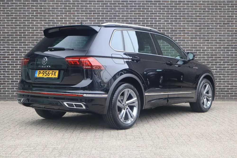 Volkswagen Tiguan 1.5 TSI 150pk DSG R-Line Business+ | Panor uit 2022, foto 2