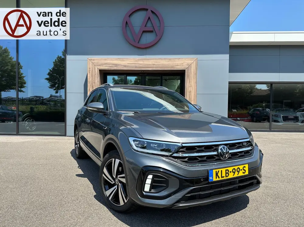 Volkswagen T-Roc 1.5 TSI 150pk DSG R-Line | Camera | Keyless uit 2025