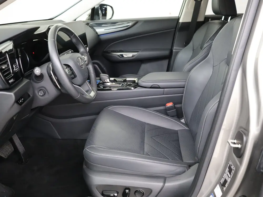 Lexus NX 450h+ AWD Luxury Line uit 2024, foto 13