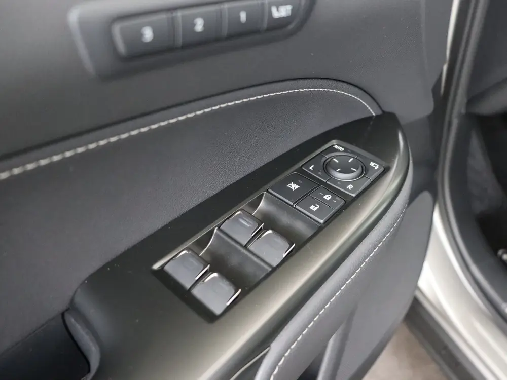 Lexus NX 450h+ AWD Luxury Line uit 2024, foto 18