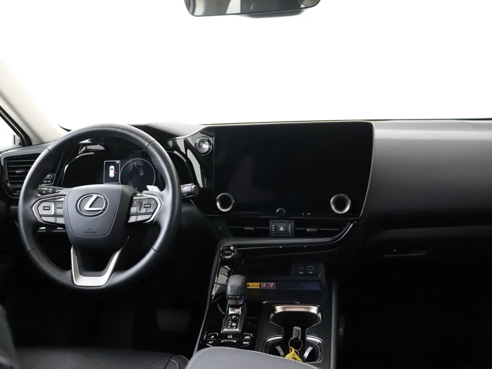 Lexus NX 450h+ AWD Luxury Line uit 2024, foto 4