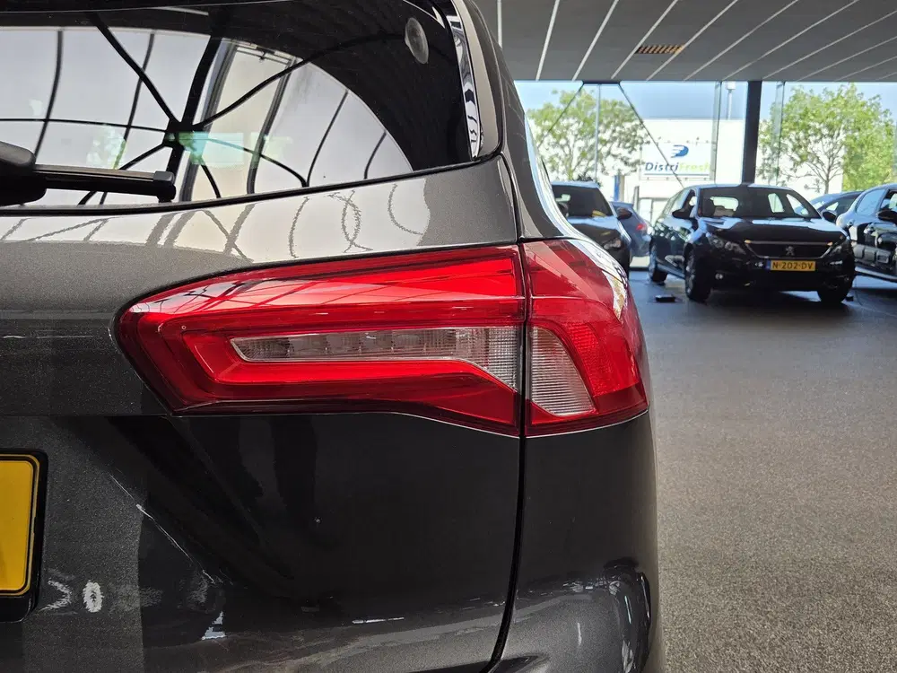 Ford Focus 1.0 EcoBoost Titanium X Business uit 2021, foto 10