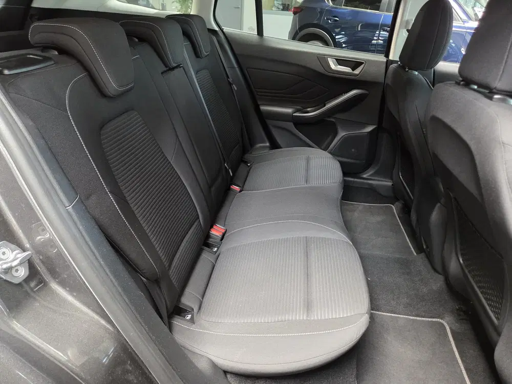 Ford Focus 1.0 EcoBoost Titanium X Business uit 2021, foto 18