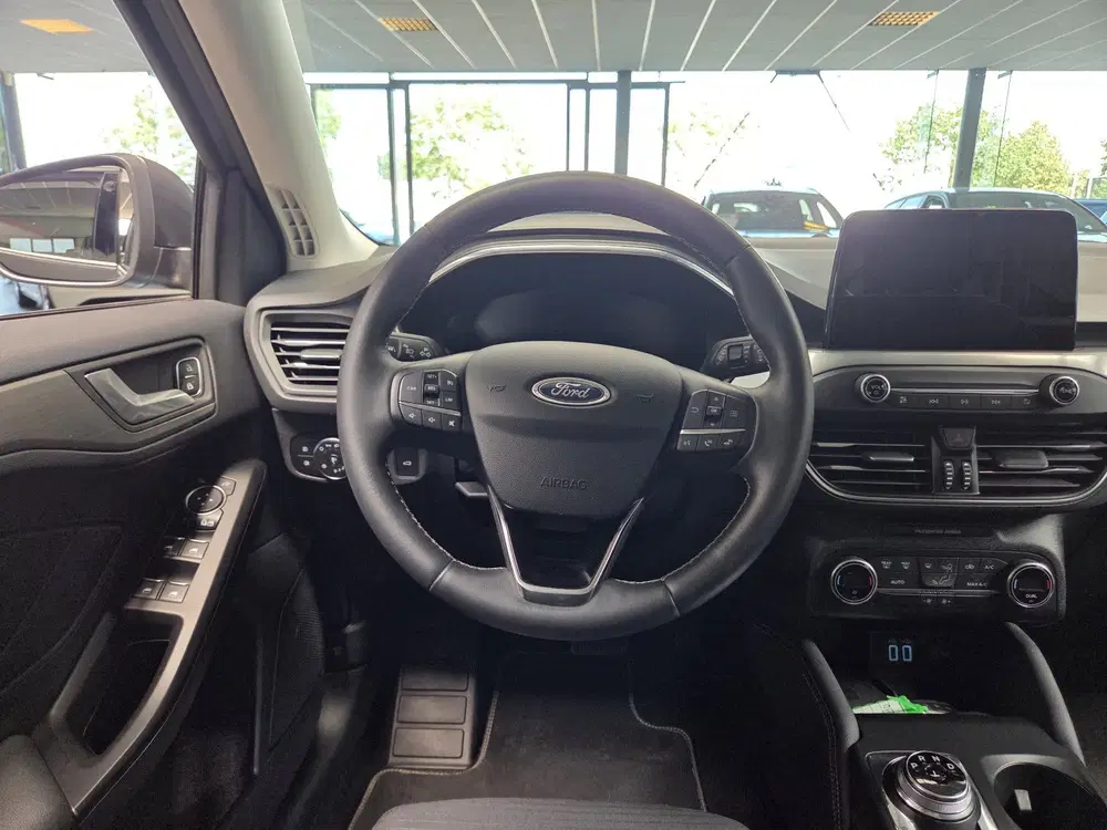 Ford Focus 1.0 EcoBoost Titanium X Business uit 2021, foto 20