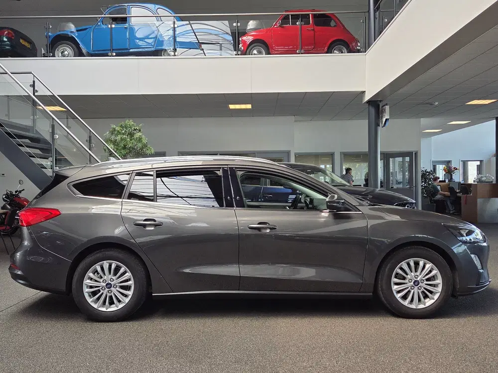 Ford Focus 1.0 EcoBoost Titanium X Business uit 2021, foto 6