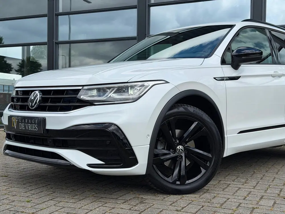 Volkswagen Tiguan 1.5 TSI R-Line Black Style DSG ACC Full Op uit 2021, foto 12
