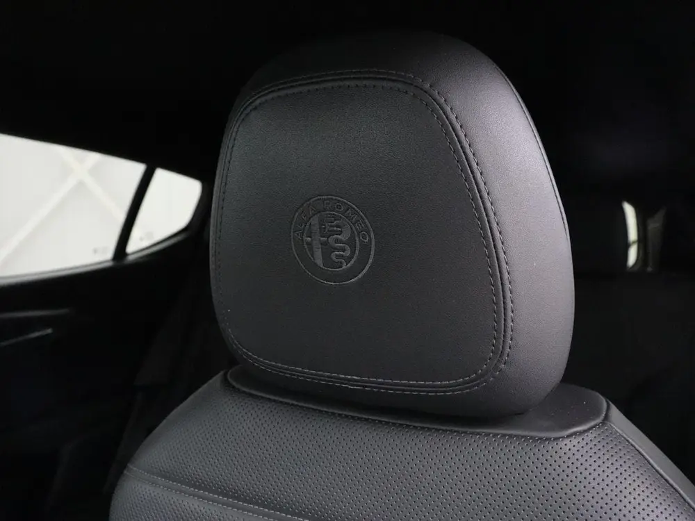 Alfa Romeo Tonale 1.5T Hybrid Edizione Speciale | Stoelventi uit 2022, foto 6