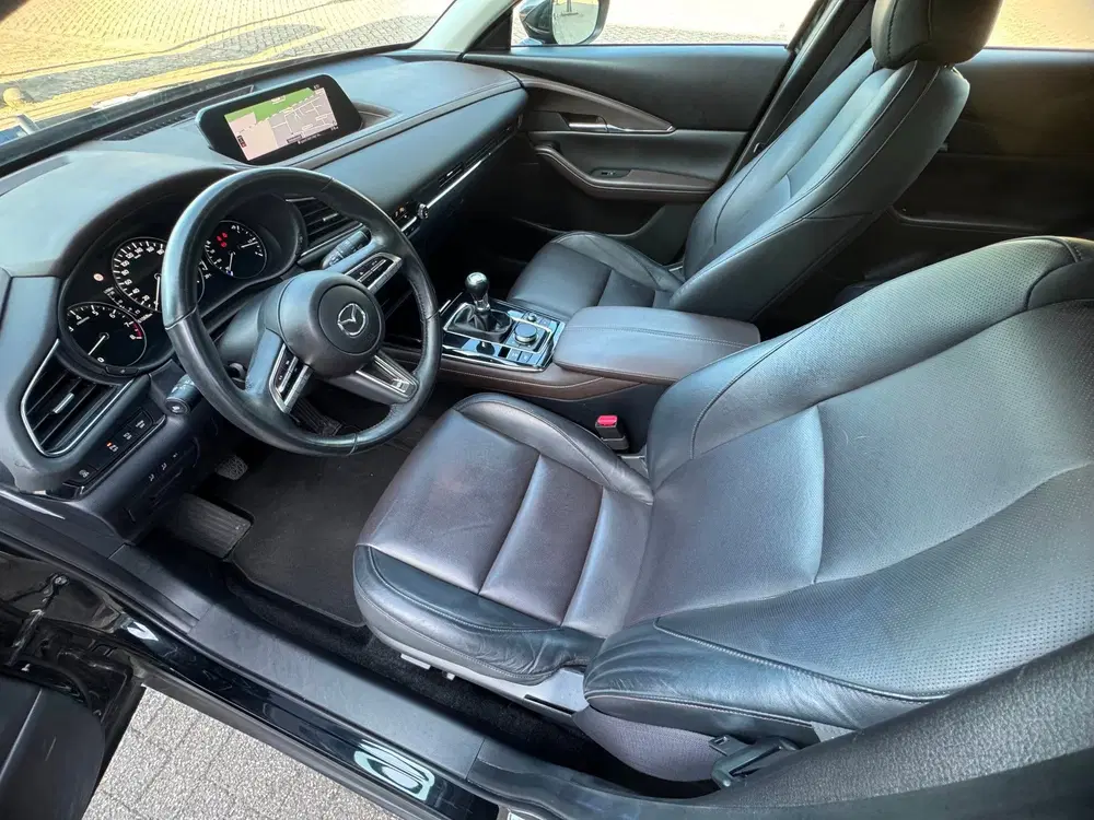 Mazda CX-30 2.0 e-SkyActiv-G M Hybrid Luxury uit 2022, foto 2