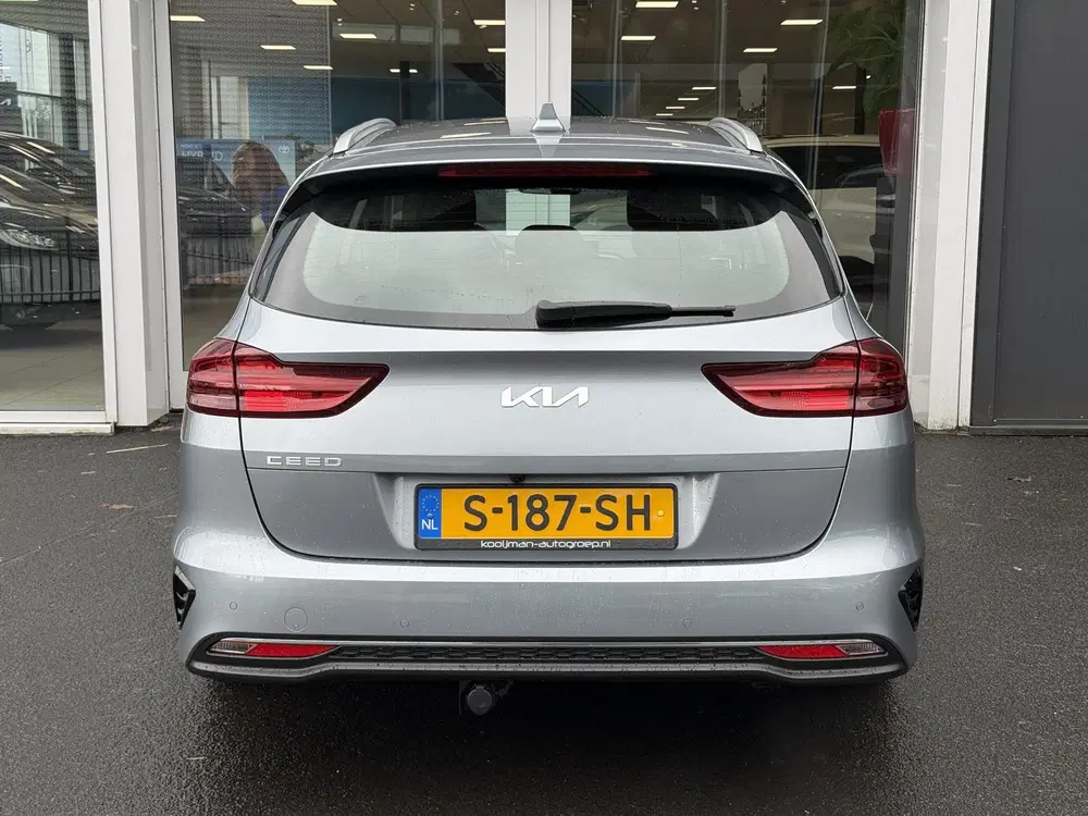 Kia Ceed 1.5 T-GDi DynamicLine Navigatie uit 2023, foto 6