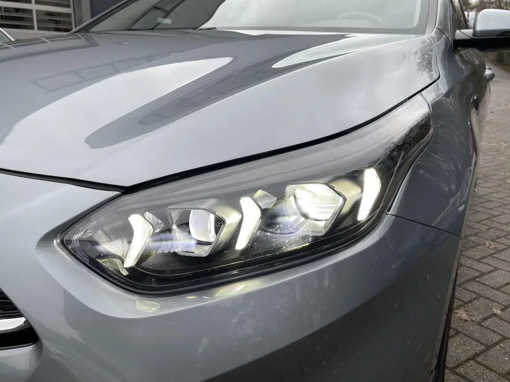 Kia Ceed 1.5 T-GDi DynamicLine Navigatie uit 2023, foto 8