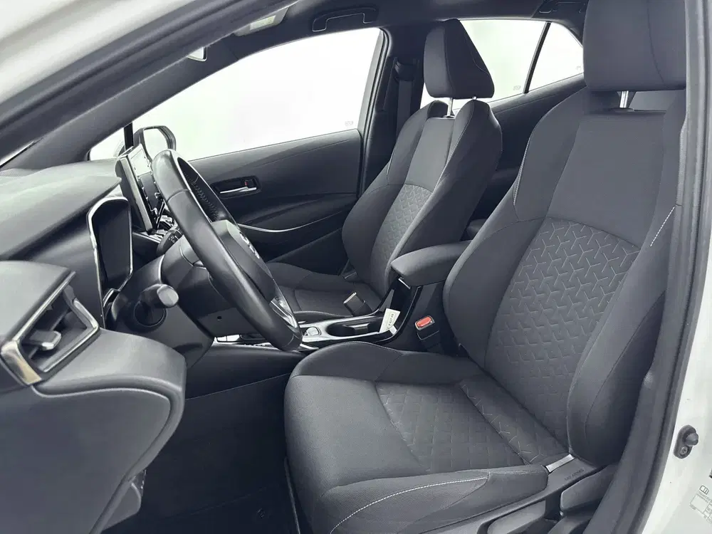Toyota Corolla 1.8 Hybrid Business uit 2022, foto 16
