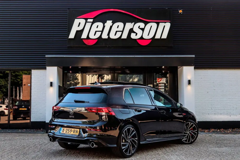 Volkswagen Golf 2.0 TSI GTI PANO IQ LIGHT SFEER CARPLAY uit 2020, foto 11