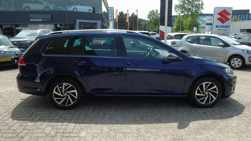 Volkswagen Golf Variant 1.0 TSI Highline uit 2019, foto 4