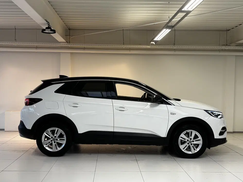 Opel Grandland X 1.2 Turbo Business Elegance uit 2021, foto 2