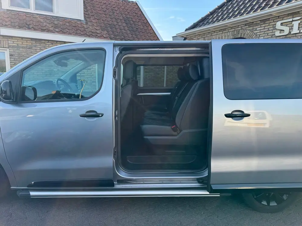 Toyota Proace 2.0 D-4D Black Line Long DC Bj 2021 Zee uit 2021, foto 9