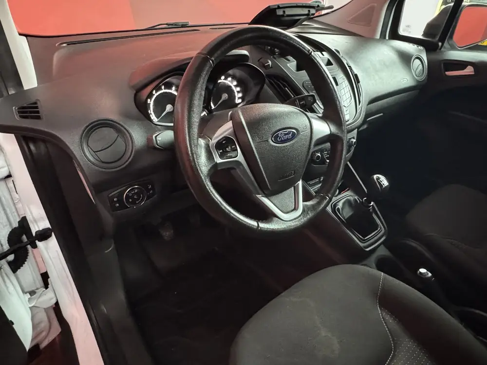 Ford Transit Courier 1.0 Trend uit 2019, foto 3