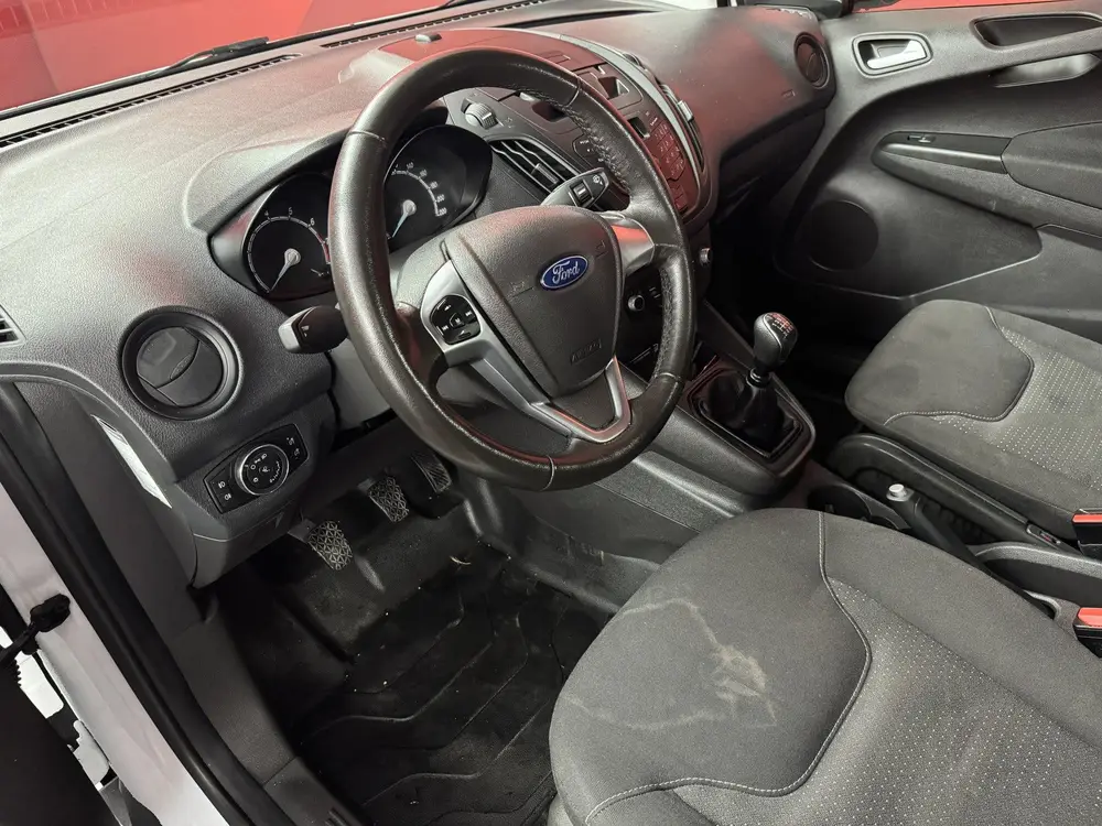 Ford Transit Courier 1.0 Trend uit 2019, foto 4