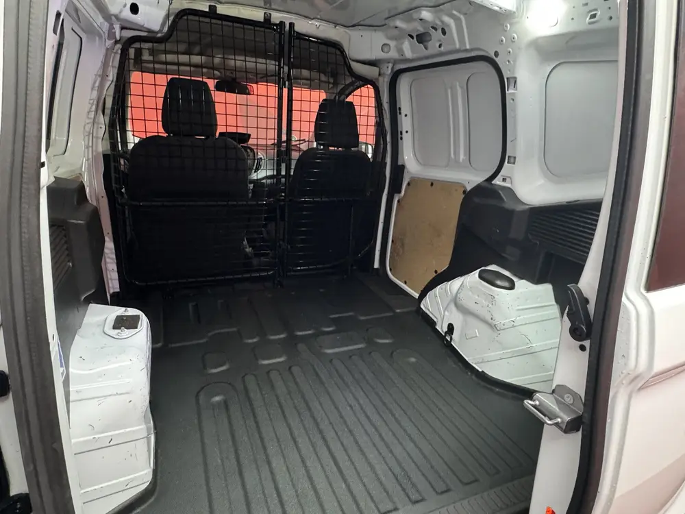 Ford Transit Courier 1.0 Trend uit 2019, foto 9