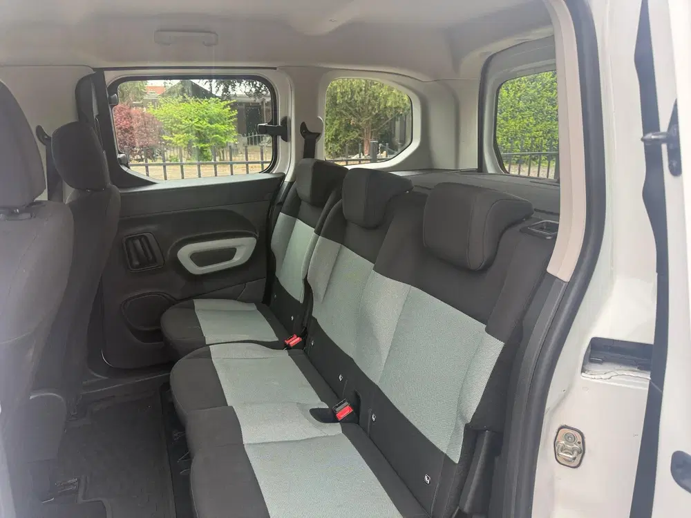 Citroën Berlingo Citroen Berlingo XL 1.2 PureTech Live Lane uit 2020, foto 15