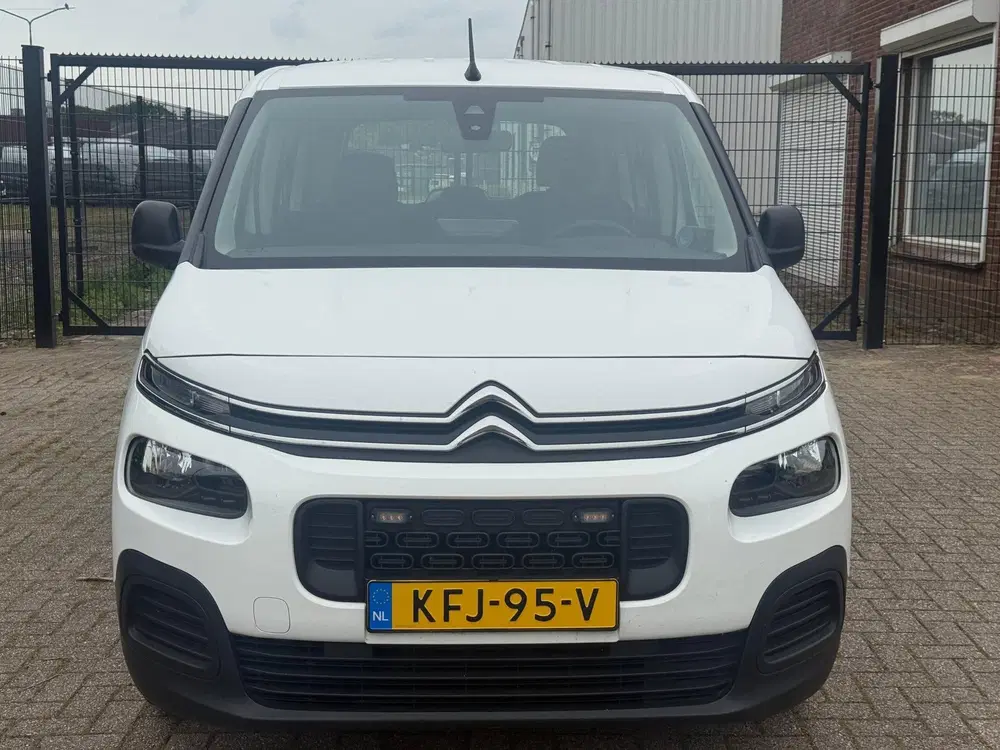 Citroën Berlingo Citroen Berlingo XL 1.2 PureTech Live Lane uit 2020, foto 2