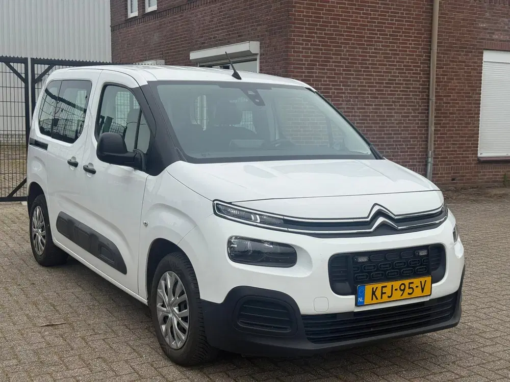 Citroën Berlingo Citroen Berlingo XL 1.2 PureTech Live Lane uit 2020, foto 3
