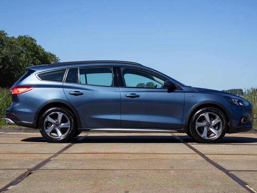 Ford Focus 1.0 EcoBoost Active Business Camera Trekha uit 2020, foto 5