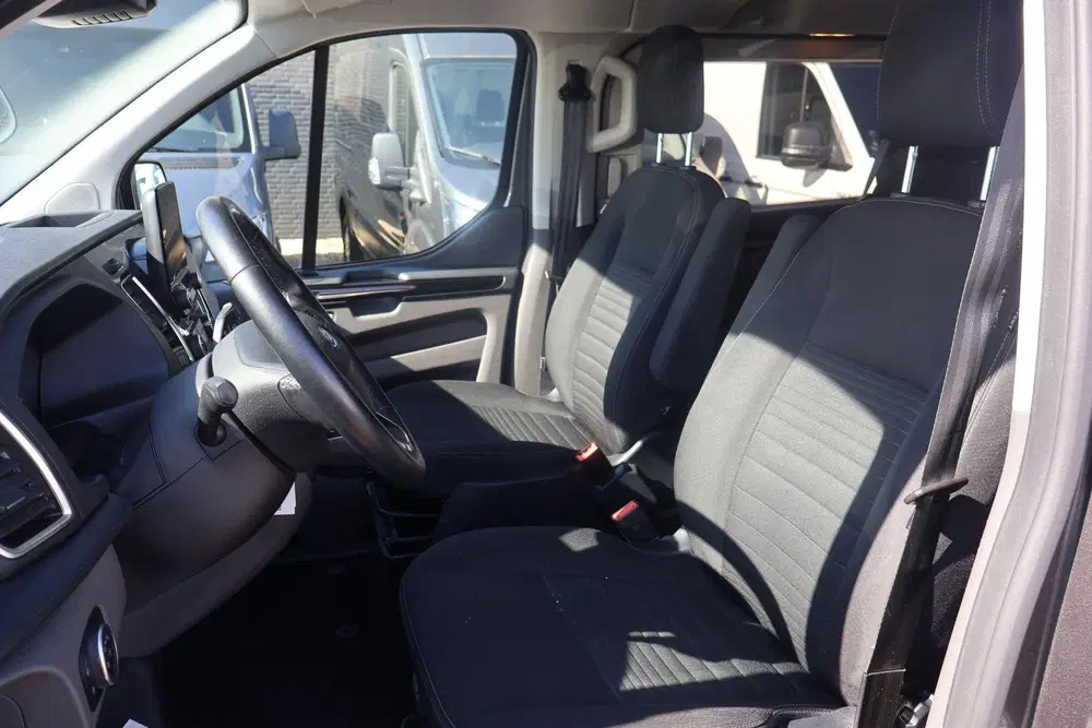 Ford Transit Custom 2.0 TDCI L1H1 Limited DC Automaat Marge uit 2021, foto 3