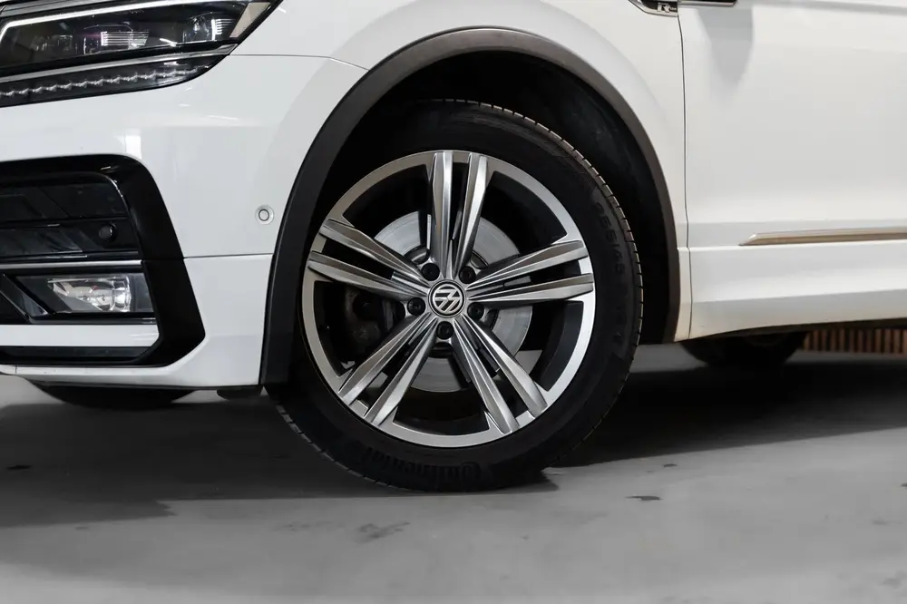 Volkswagen Tiguan 2.0 TSI 4Motion R-Line DSG PANO LED CAMERA uit 2019, foto 3